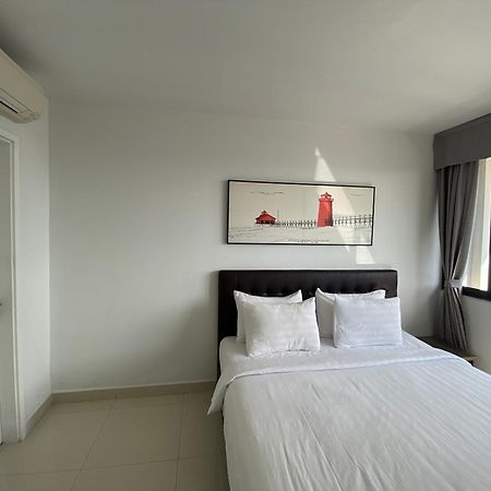 The Bridge Club Hotel Phnom Penh Exterior foto