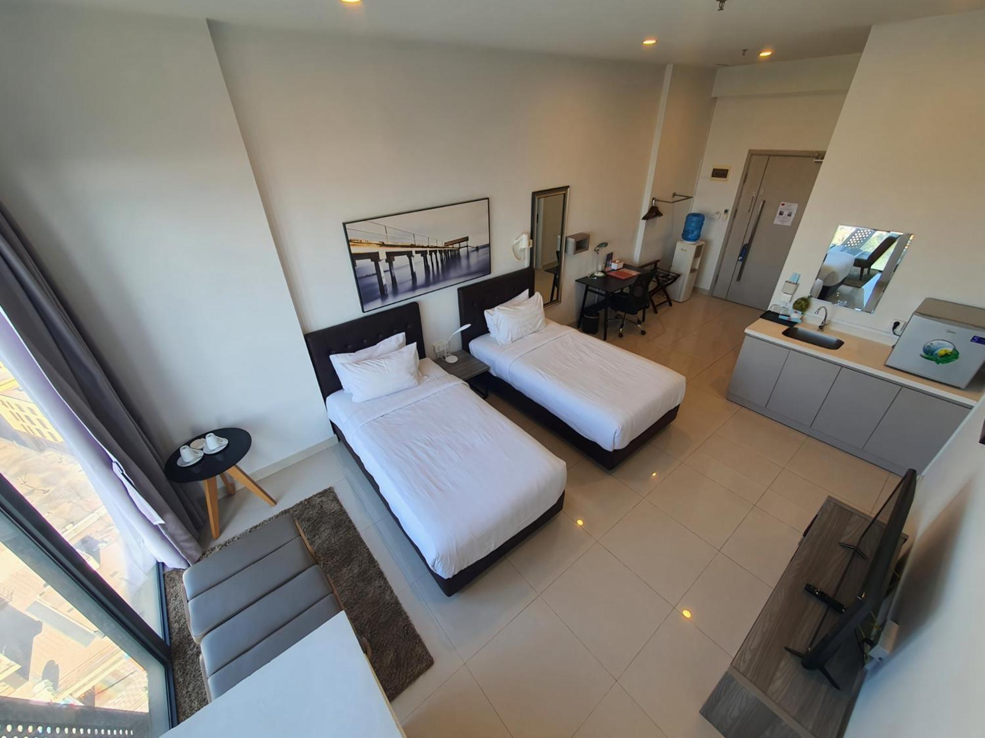 The Bridge Club Hotel Phnom Penh Exterior foto