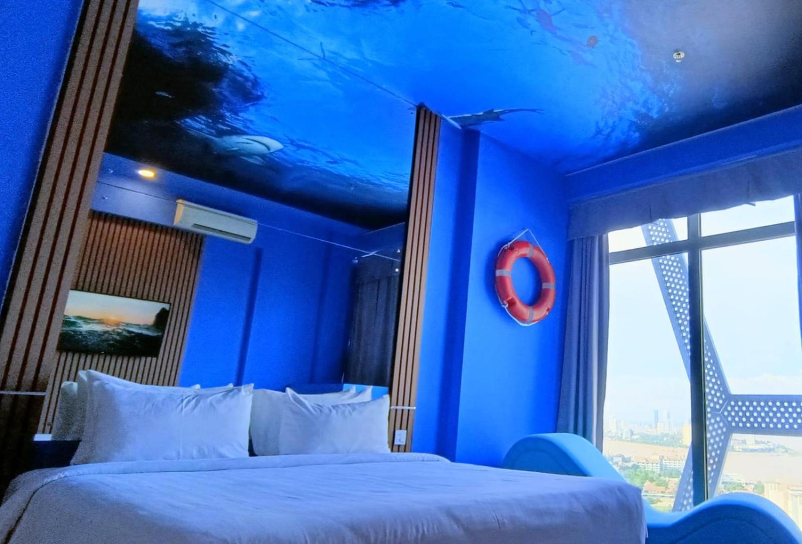 The Bridge Club Hotel Phnom Penh Exterior foto