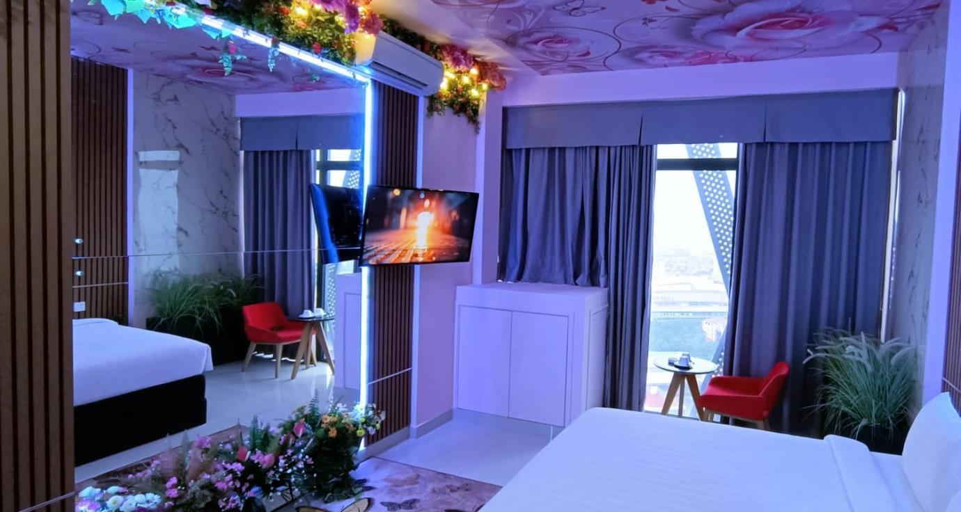 The Bridge Club Hotel Phnom Penh Exterior foto